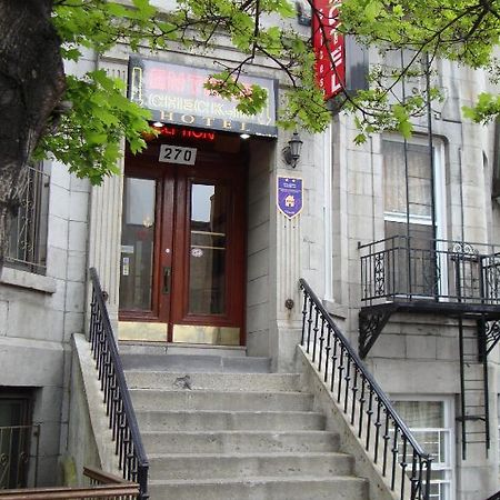 Hotel & Suites Place Des Arts Монреал Екстериор снимка